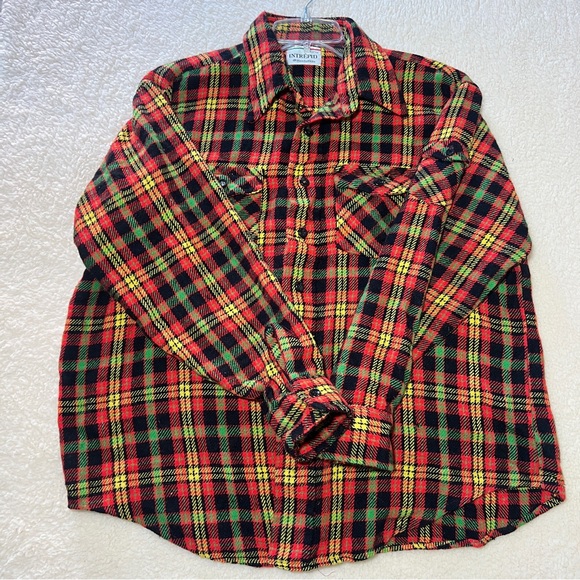 Intrepid Men's Plaid Flannel Shirt - Picture 1 of 10
